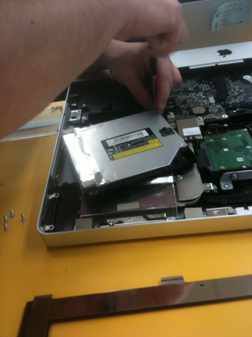 Use torx and phillips again!!