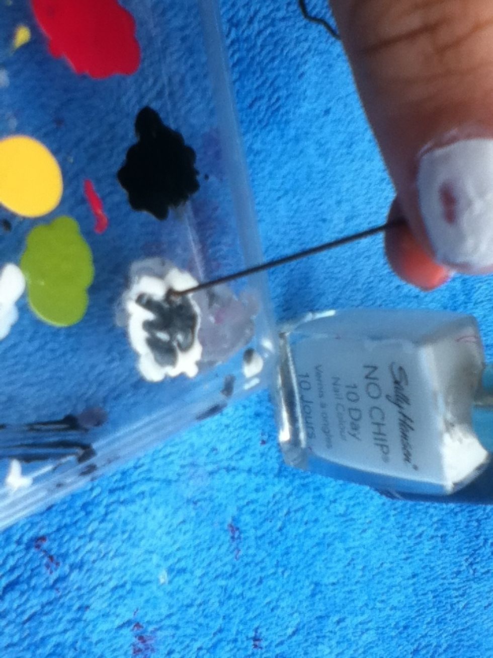 Use your bent bobbypin to swirl the colours together.