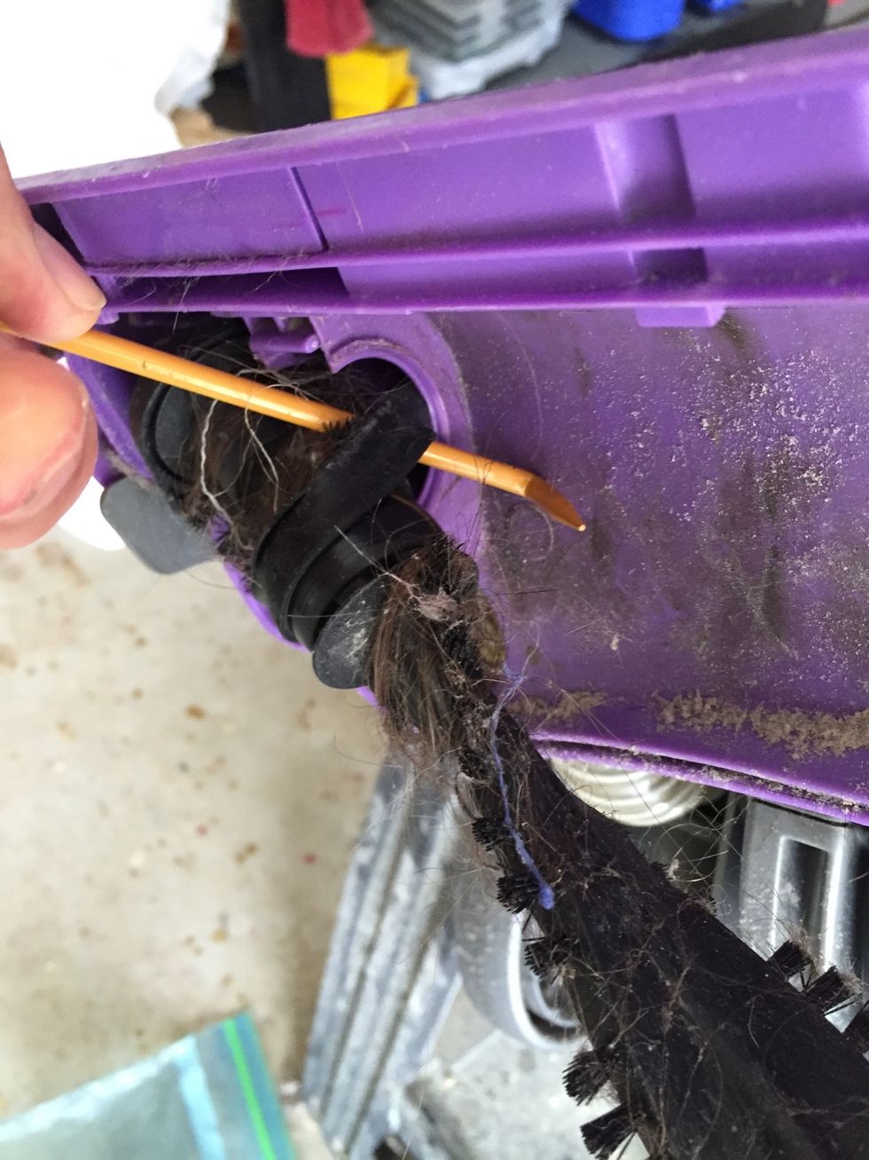 How to replace a dyson beater bar B+C Guides