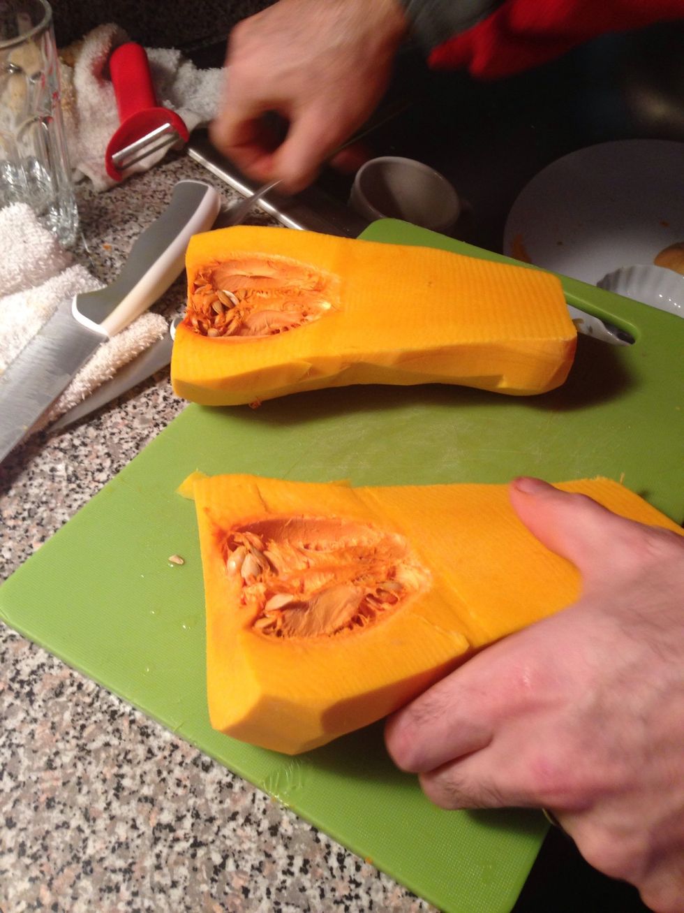 Using a tbs clean all the seeds and membranes.