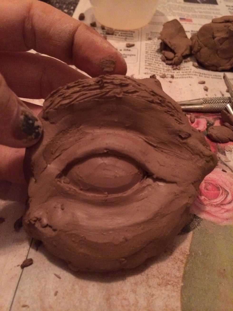 Using a tool add lines to create texture.