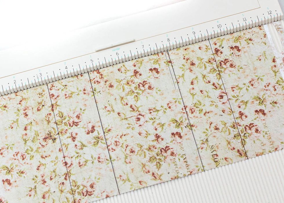 Using an A4 pad, cut paper 5.75" wide. Then score the paper at the measurements shown. (I drew score lines so you can see where they are.)