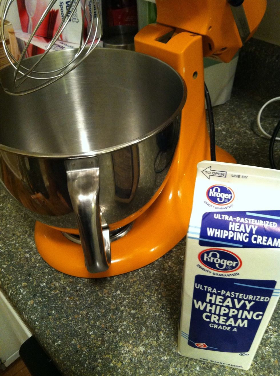 Using different kinds of cream will yield different flavors, colors and textures. Here I'm  using a basic store brand. It will produce a smooth pale butter.