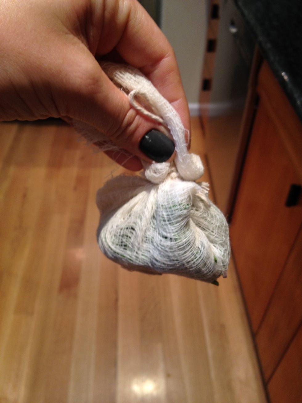 Using kitchen string, tie it into a bundle.