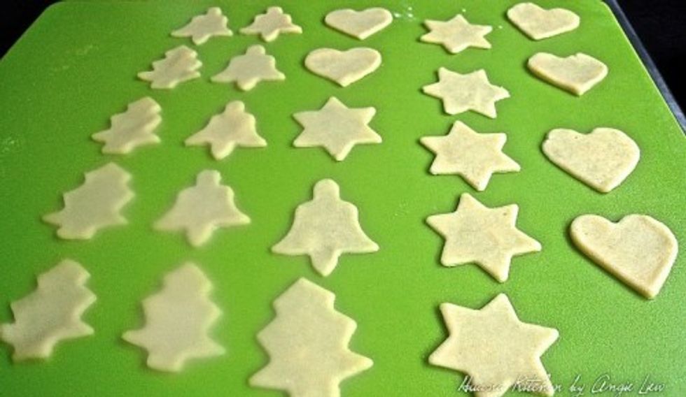 Using leftover scraps of pastry, reroll & cut out into smaller rounds or fancy shapes using a smaller cookie cutter as lids for the pies.Cut 24 rounds or fancy shapes.