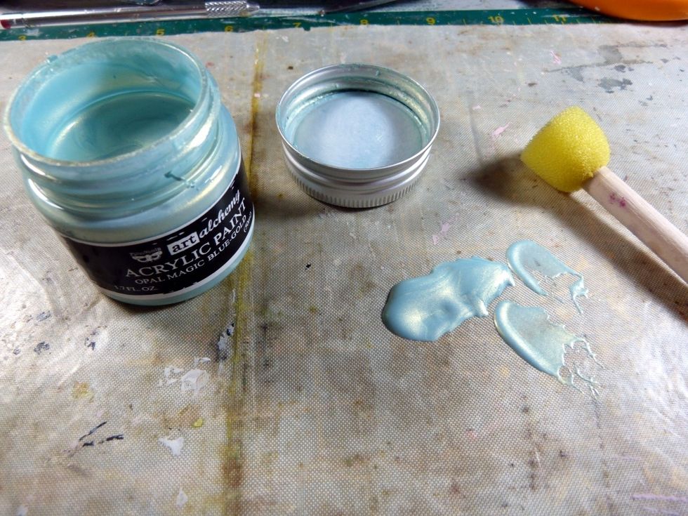 Using the Art Alchemy acrylic paint from the Mediums Add kit and a sponge applicator.........