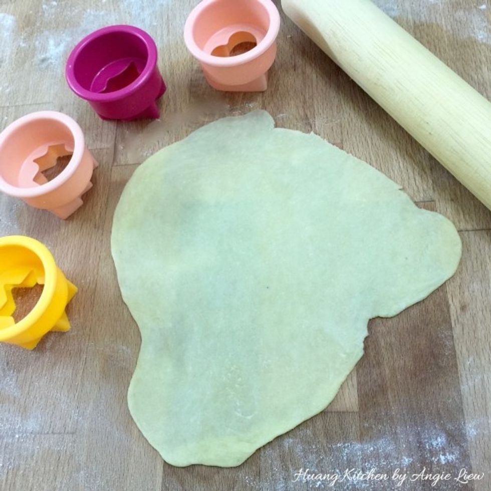 Using the leftover scraps of pastry, reroll into thin layer.