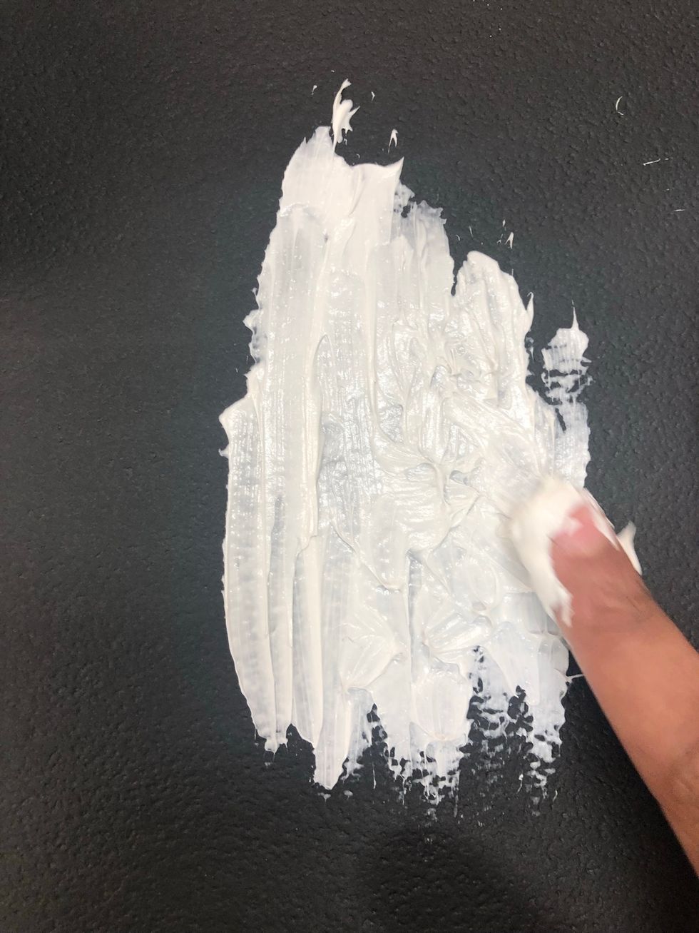 Using your finger, uplift the paste making a \u201cscale like\u201d texture.