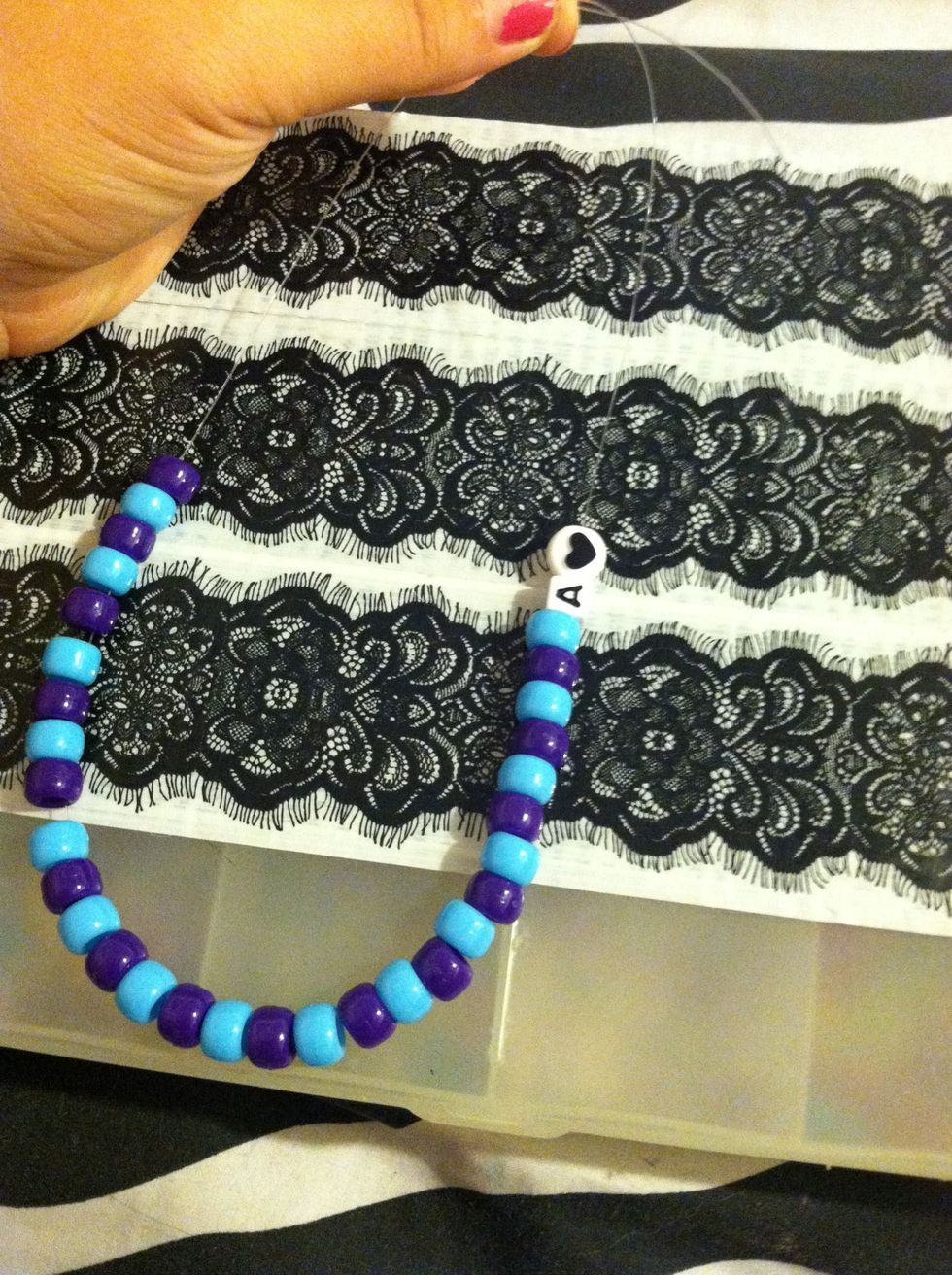 Usually , 32 Beads Fit A Normal Wrist Comfortably .