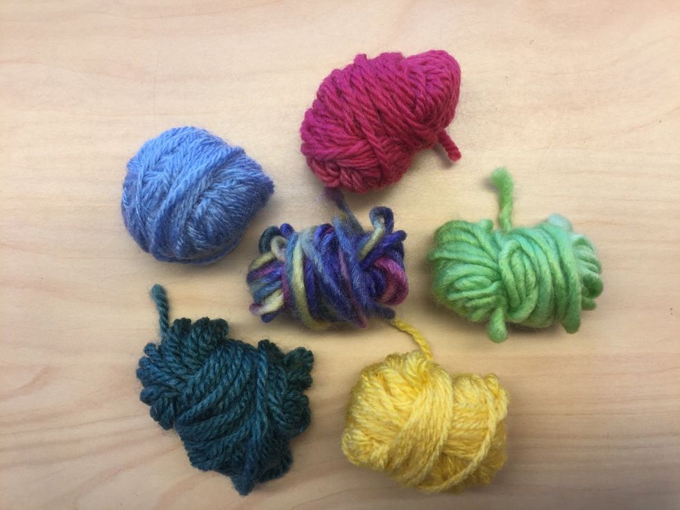 V\u00e4l upp till 7 olika f\u00e4rger p\u00e5 garnet.