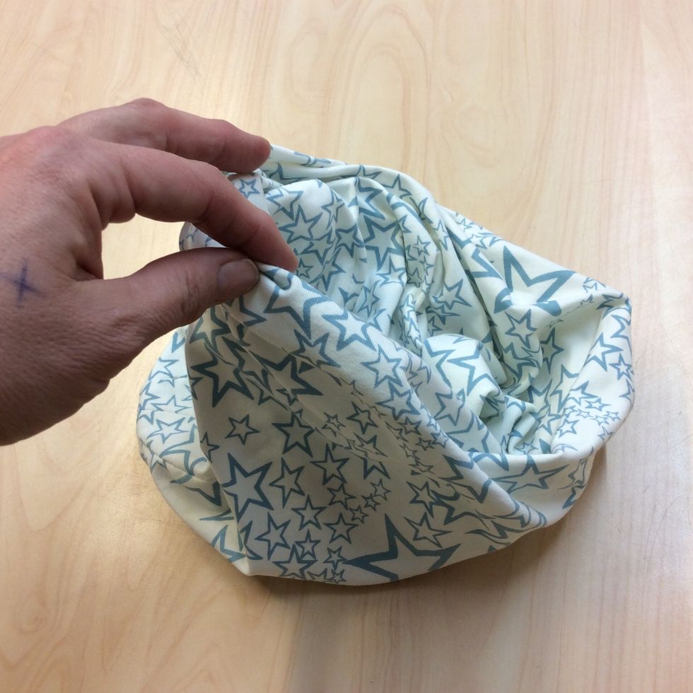 V\u00e4nd nu in den m\u00f6ssdel nu precis sytt p\u00e5 in i den andra delen s\u00e5 din m\u00f6ssa blir dubbel.