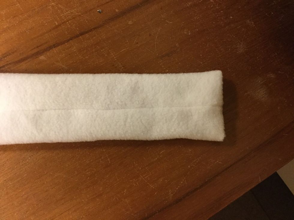 V\u00e4nd ut och in p\u00e5 pannbandet.