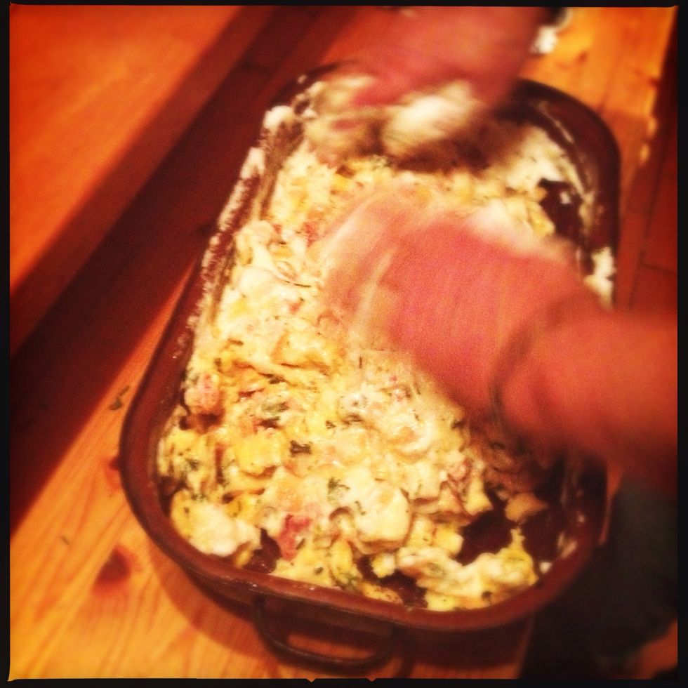 V\u0161ecko d\u00e1me do pek\u00e1\u010de, ochut\u00edme a na z\u00e1v\u011br lehce vm\u00edch\u00e1me sn\u00edh.