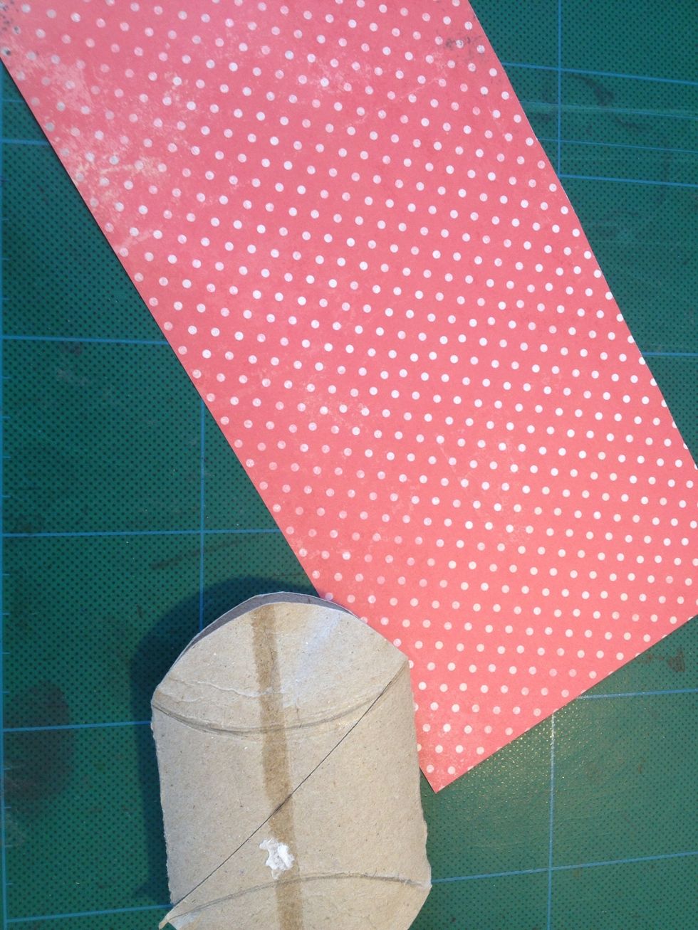 Valfritt papper att dekorera med.