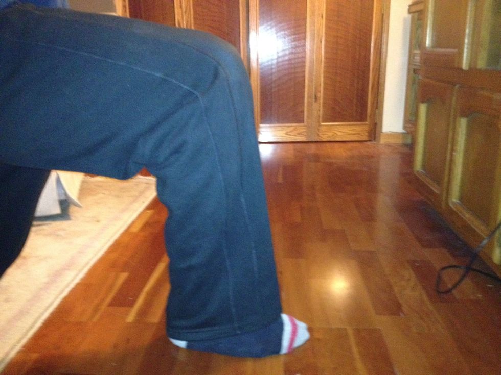 Vertical tibia (shin) will help avoid knee strain. Although, if you have apparently healthy knees a vertical shin doesn't matter.