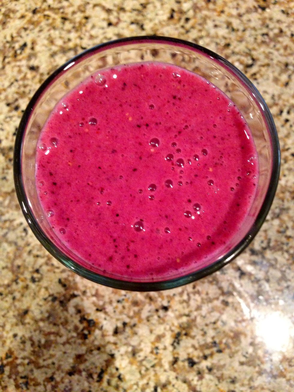 Very healthy, very delicious, and very simple! Start this with your morning, or for a delicious quick drink! :)