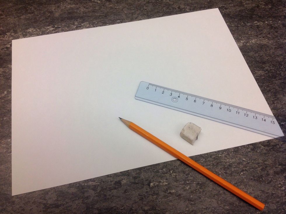 Vi b\u00f6rjar med papper, penna, sudd och linjal!