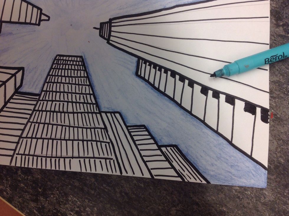 Vi fyller i fler f\u00f6nster och ritar skuggan av en annan byggnad!