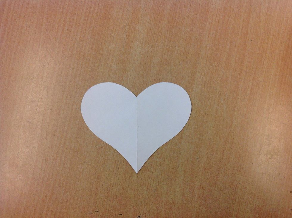 Vill du dekorera din necess\u00e4r s\u00e5 \u00e4r det dags nu! Jag har valt ett g\u00f6ra en applikation av ett hj\u00e4rta.