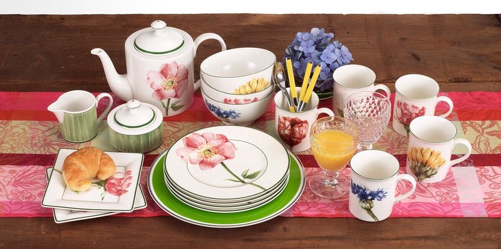 Villeroy & Boch makes it easy to find dinnerware that fits your style and budget. Pick just the pieces and patterns you love to personalize your table. You are never forced to buy "place settings."