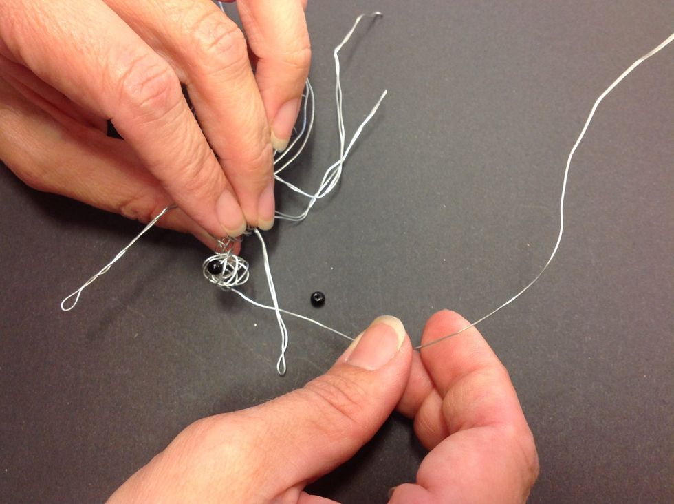 Vira runt huvudet n\u00e5gra varv.