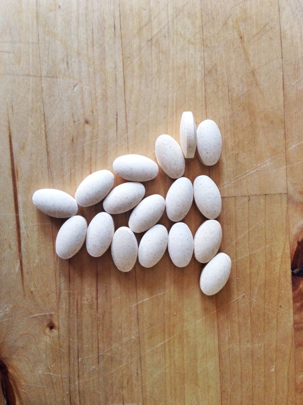 Vitamin C is good for many reasons: Increase collaged production in the skin Brighten and tighten the skin Reduce the effects of negative sun exposure Reduce chlorine exposure Help skin repair itself