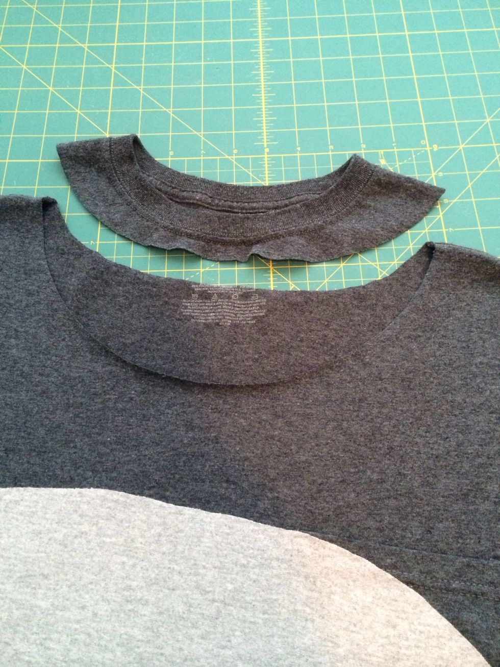 Voila! A much better scoop neck that isn't choking the life out of me.