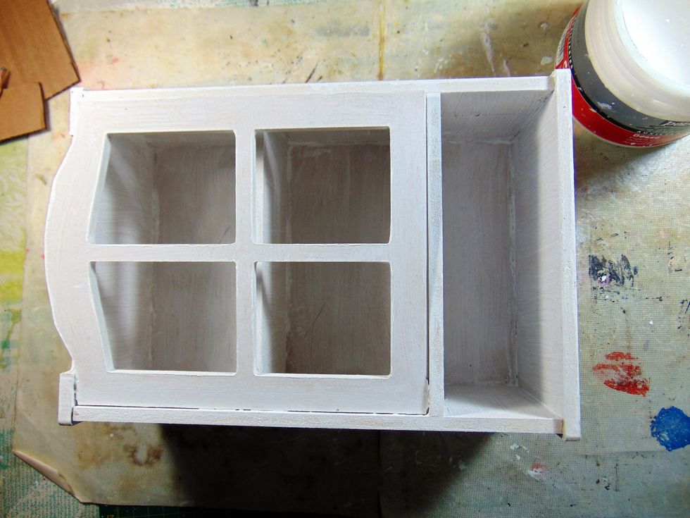 Voila! and not forgetting to paint the drawer too!