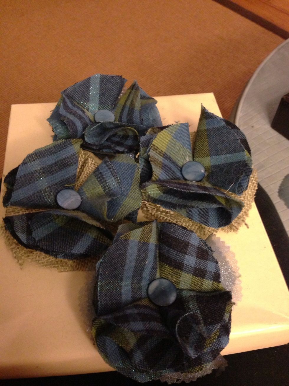 Voila! Super cute, re-useable bows!