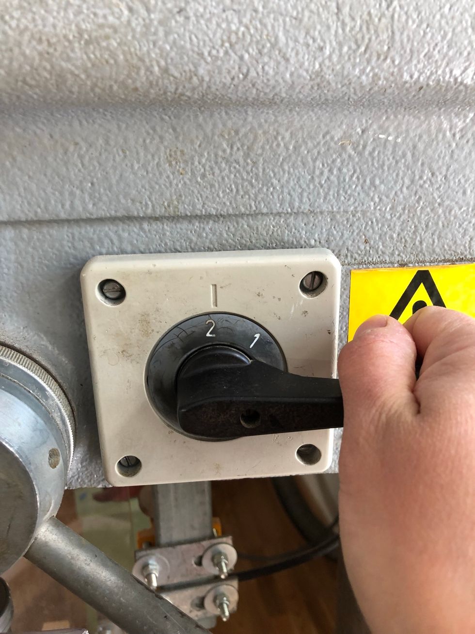 Vrid hastighetsspaken till l\u00e4ge 2