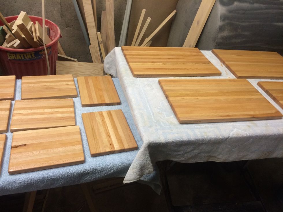 Waiting for the boards to dry to put on more coats of oil.