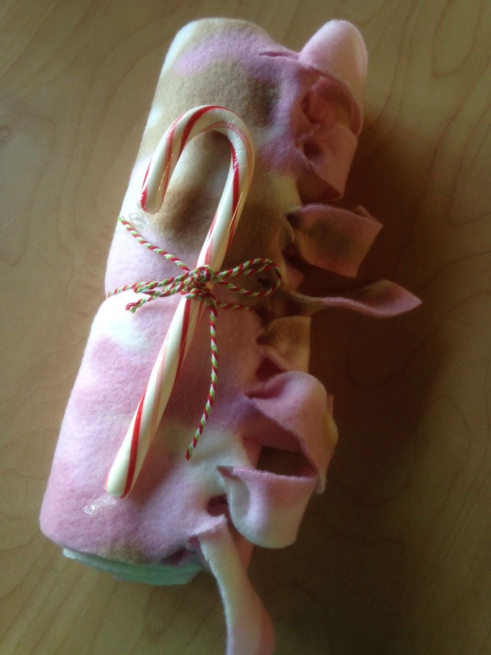 Want to gift it? Roll it up, wrap in twine and add a candy cane.
