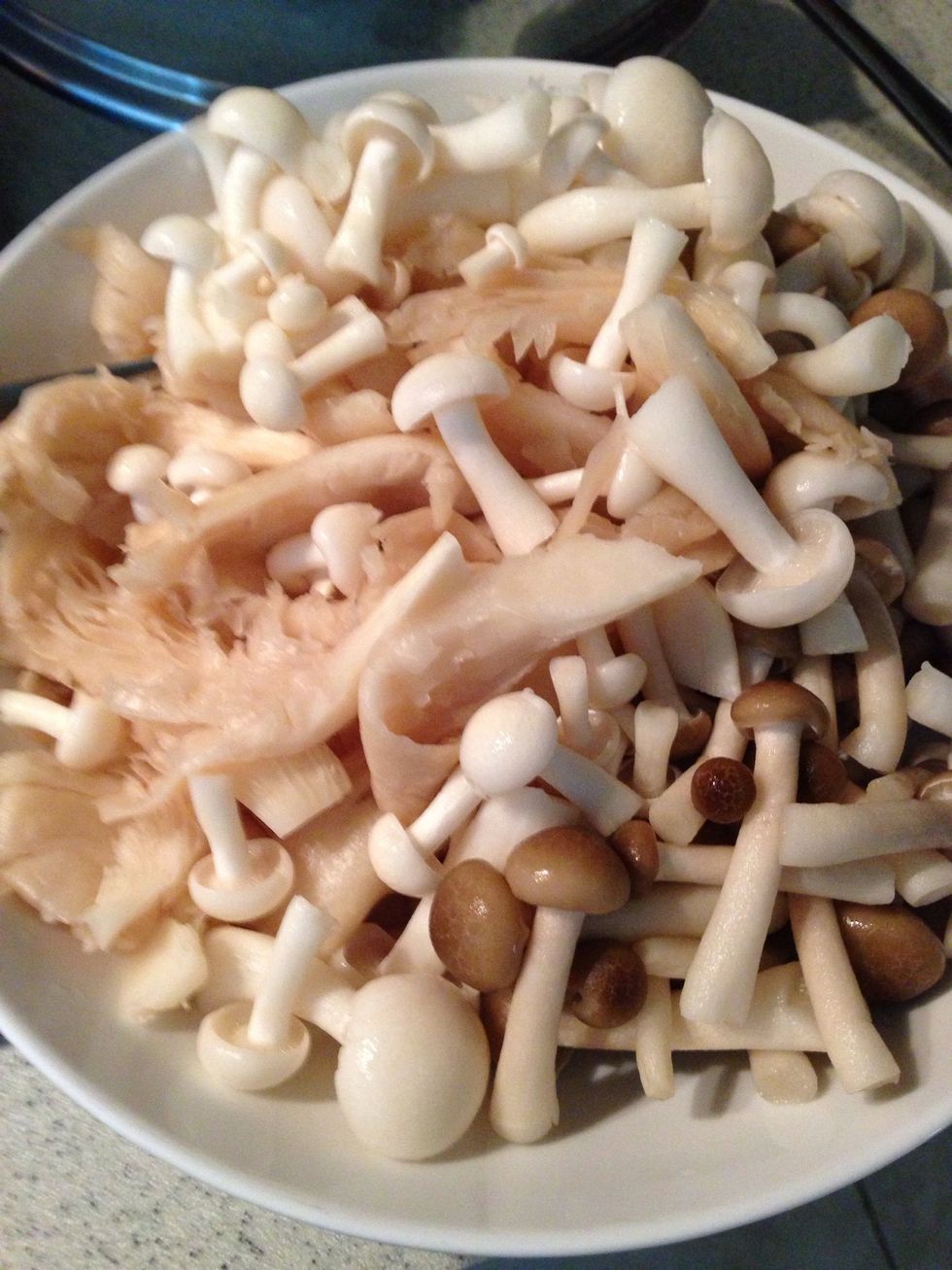 Wash and clean your mushroom