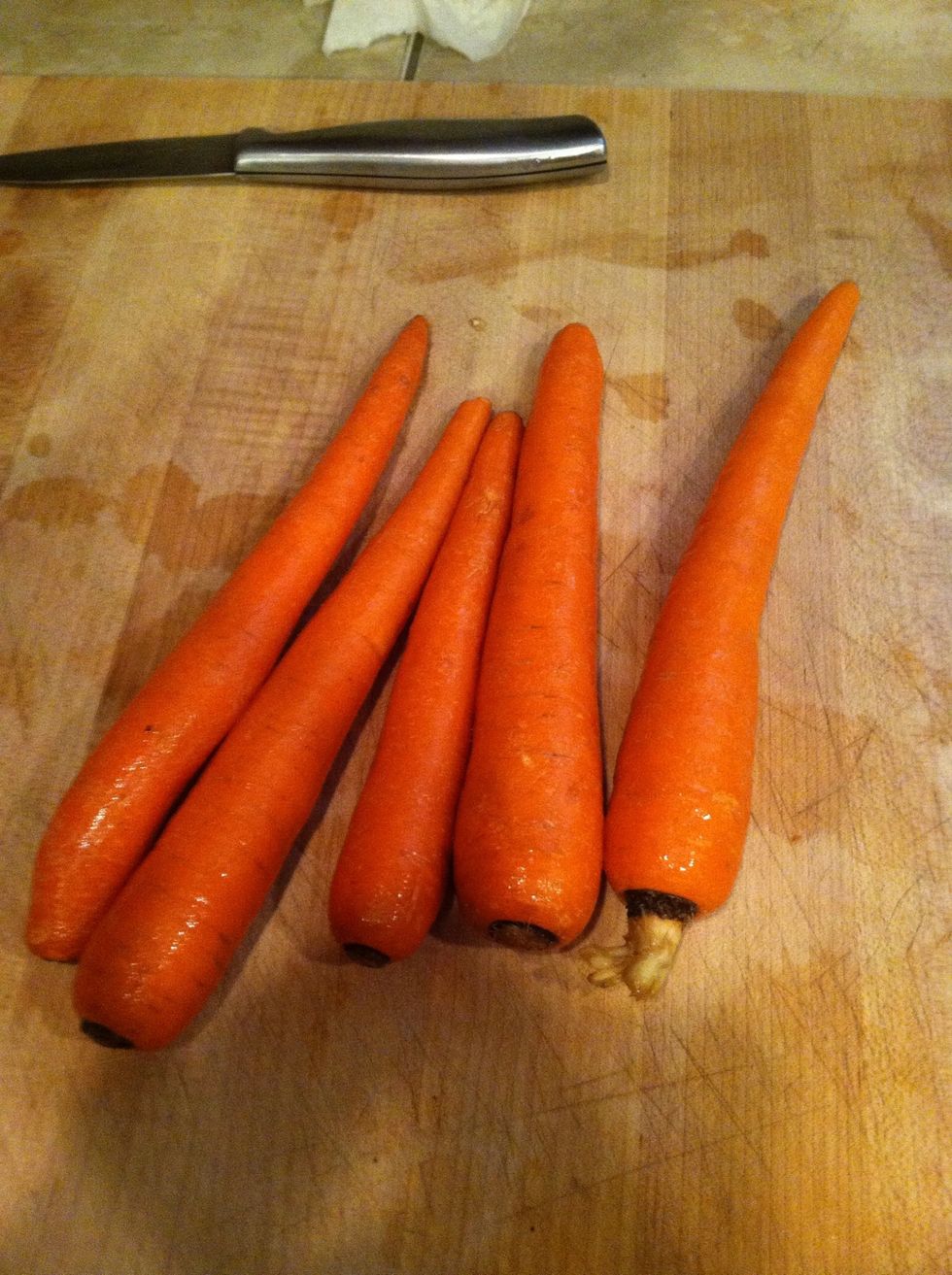 Wash and peel your carrots, I only ended up using 3 carrots. You can always customize it to make more.