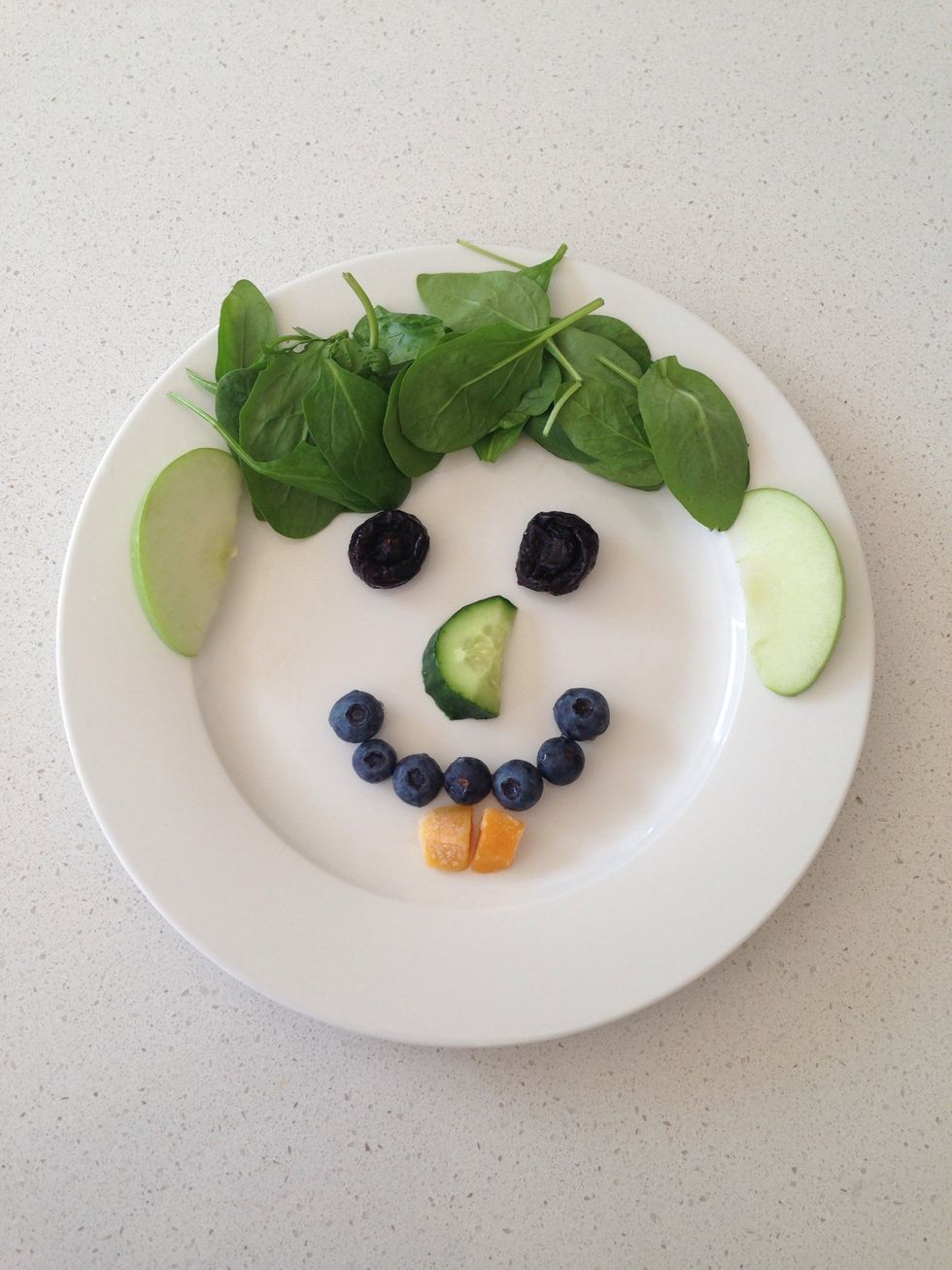 Wash & dry well all the fresh veggies & fruits. You can use any greens or fruits you have in hand.. They all are healthy anyway! \ud83d\ude0a