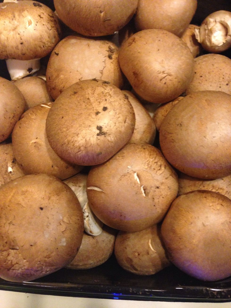 Wash of the mushrooms and slice them. Add the mushrooms to the Brussels sprouts once the Brussels sprouts are nice and golden.