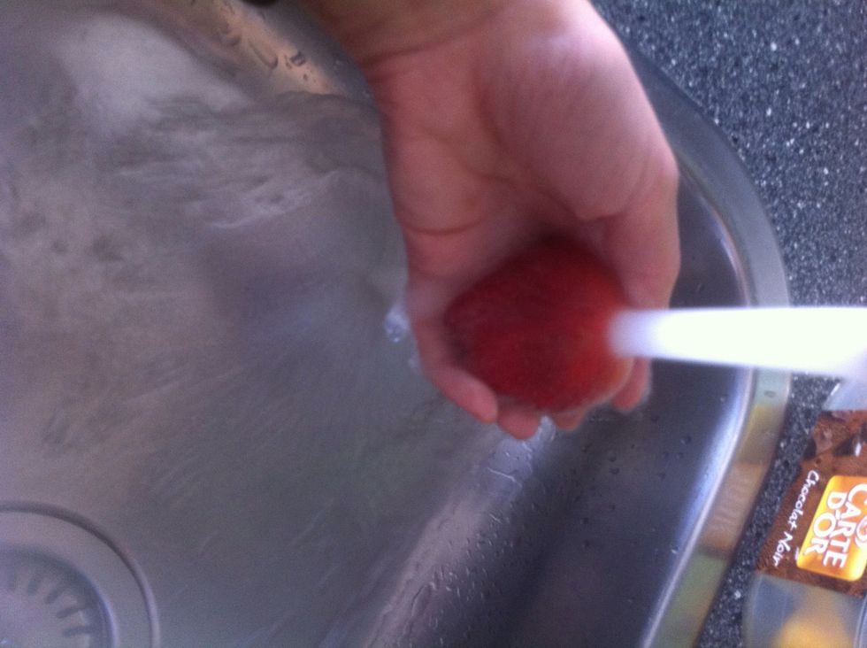WASH the strawberrys \ud83d\ude0d\ud83c\udf53