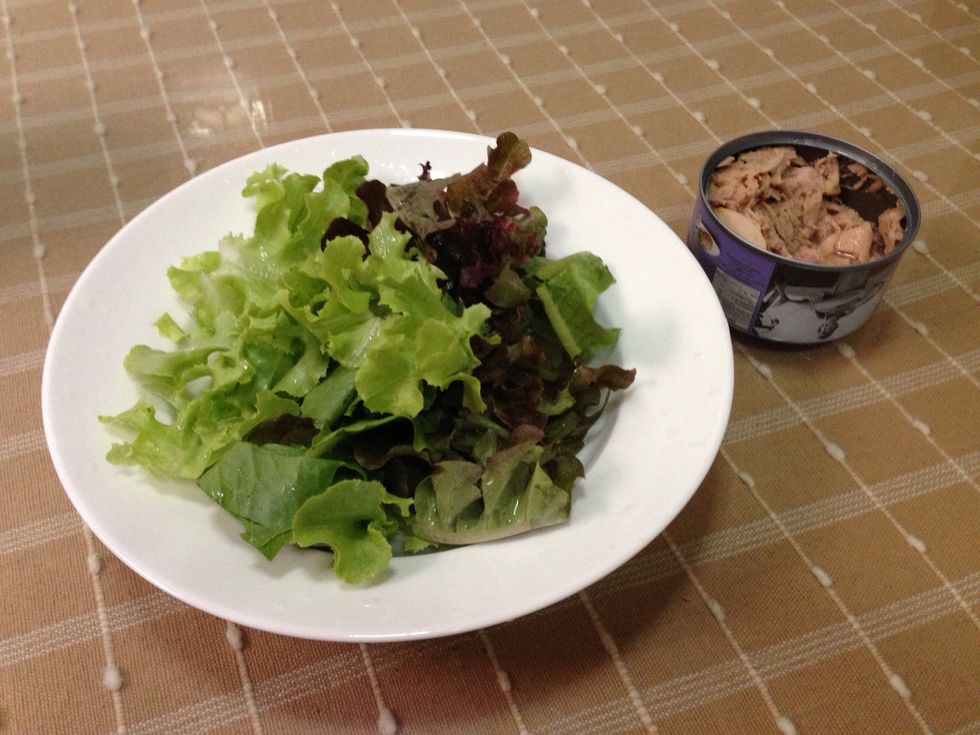 Wash the vegetables and cut into the small pieces. Bring out a can of Salted Tuna.