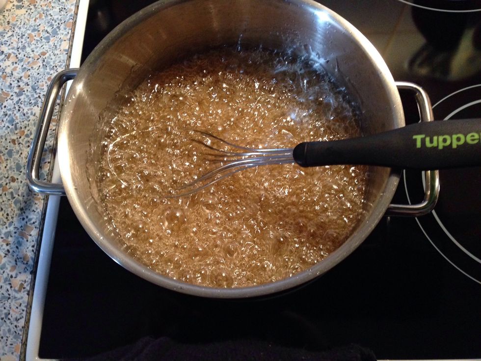 Watch carefully until the sugar has a nice amber colour.