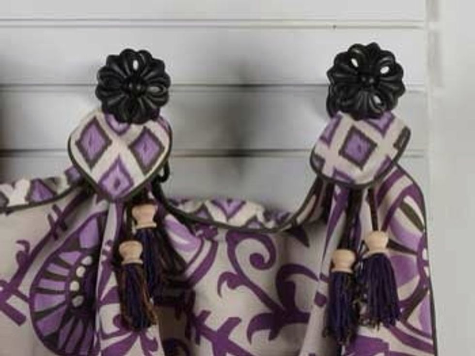 We added them to our Haley Valance Pattern. (www.patemeadows.com/haley.htm)