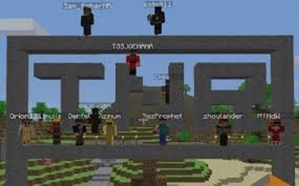 We all love playing minecraft with friends,but what happens when someone we don't know asks us to play with them?Try and decline the offer but if it keeps popping up tell a trustfull parent or family.