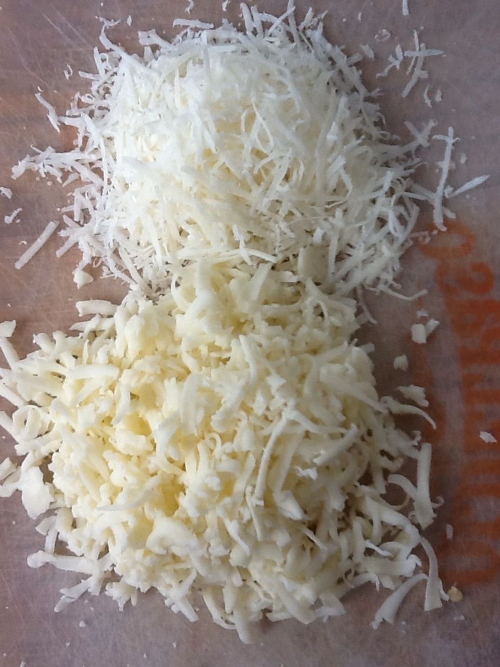 We chose a mix of mozzarella and romano cheese