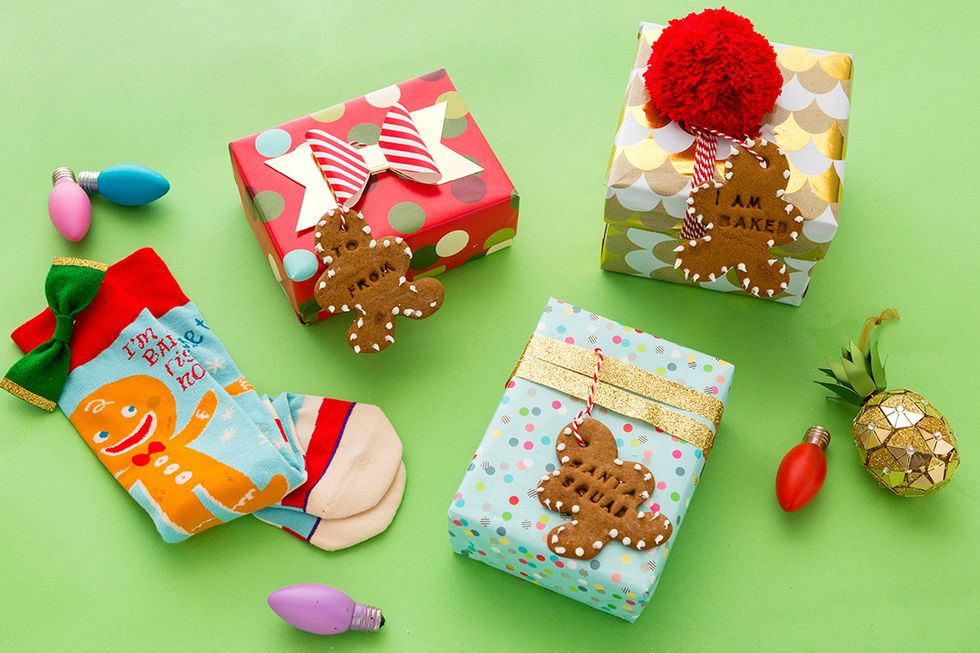 We don\u2019t know about you, but take these gifts to the next level. Not to mention, that the gift wrap and accessories (also from Hallmark Gold Crown) are on point! http://bit.ly/2gATLiN
