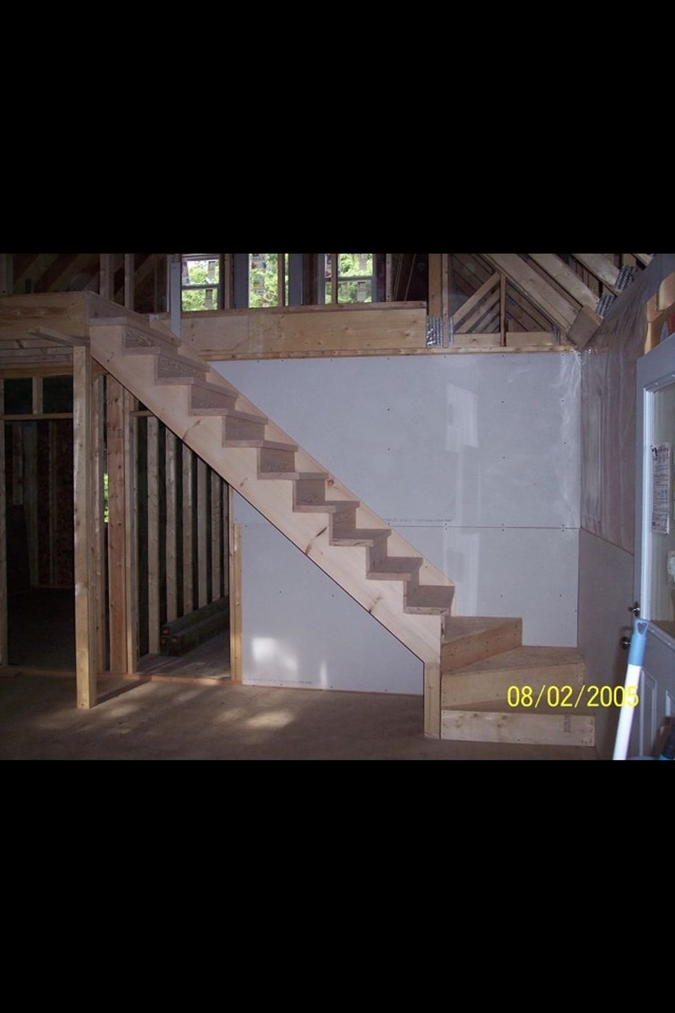 We make the stairs and install them in the house.