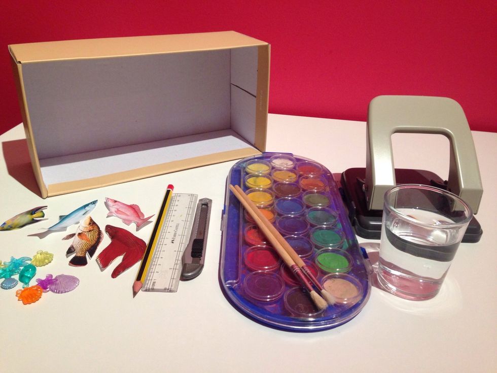 we need : box-water-watercolor-brushes-pencil-ruler-scalpel-fish photos-shellfish-thread-cadrboard