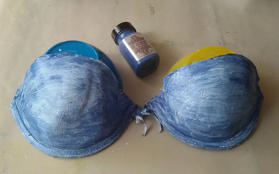 We need colors!!! Apply Art Anthology Reef on it. Do it irregular to create shadows and lights of denim.