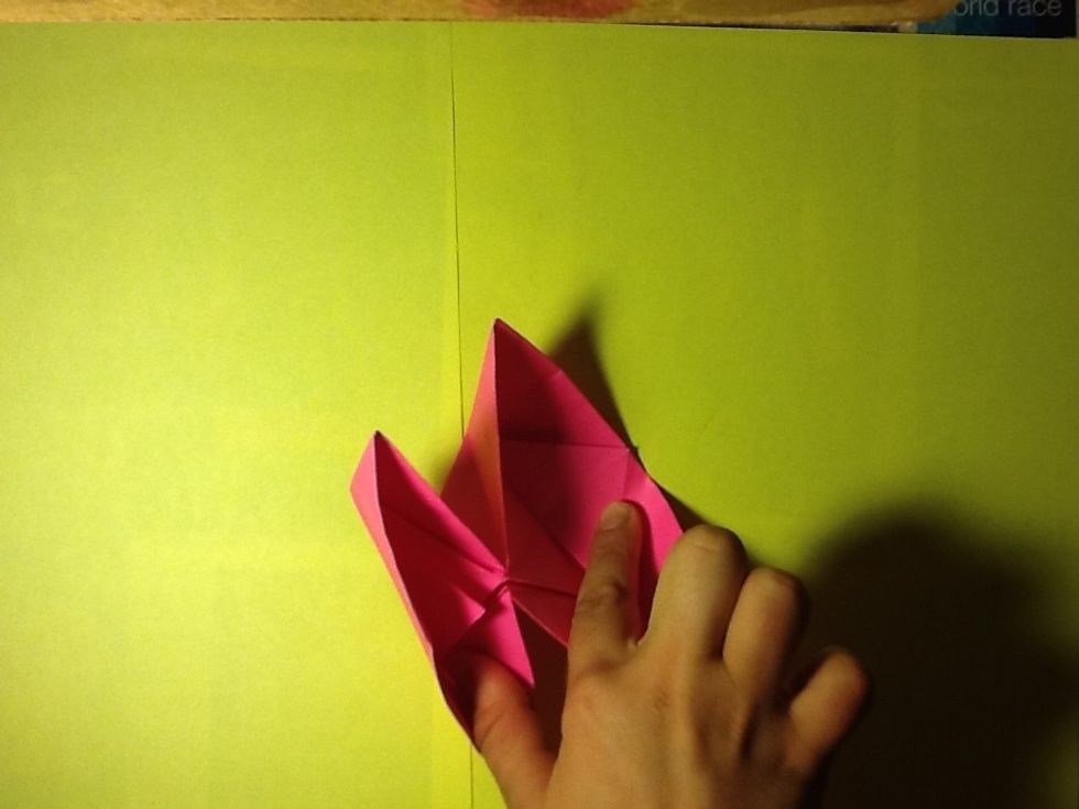 We open one of the parts and we take the triangle