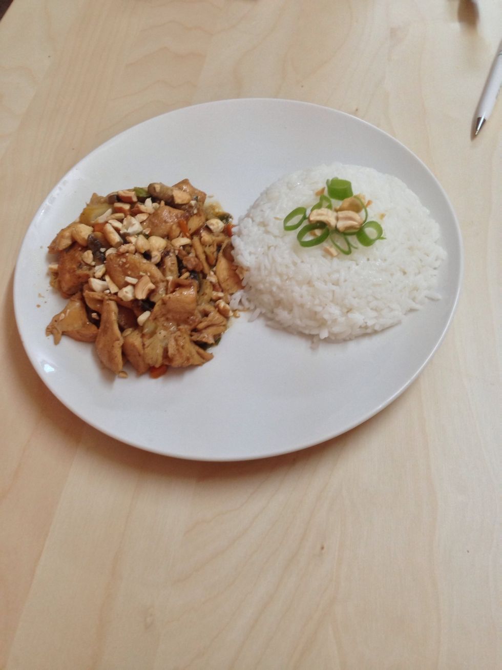 We put the cashew nuts on top  and serve :)