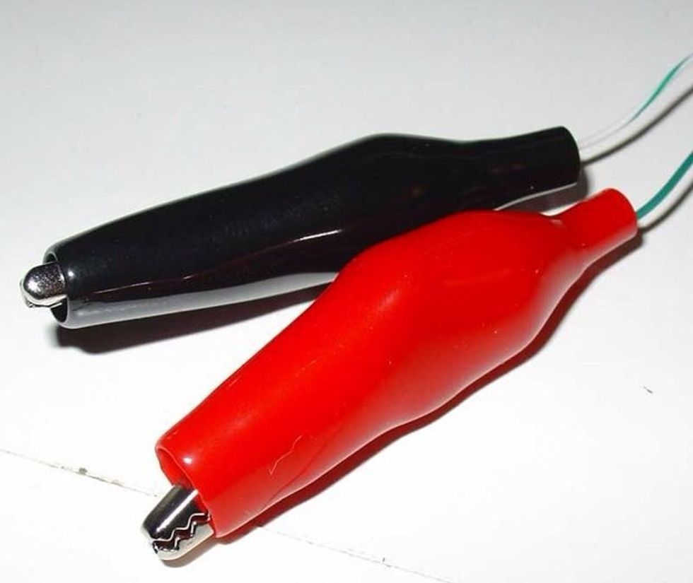 We're obviously going to have to connect wire to the drill. If you have wire and alligator clips then by all means use them. But for this guide I'm assuming you don't have wire. So we'll make some.