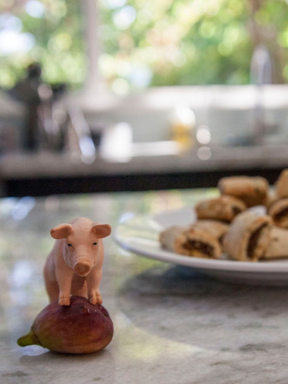 We served these with Patz and Hall Jenkins Ranch Pinot Noir. Our guests absolutely loved it. The perfect match I was told. Pigs and Figs, made for each other.